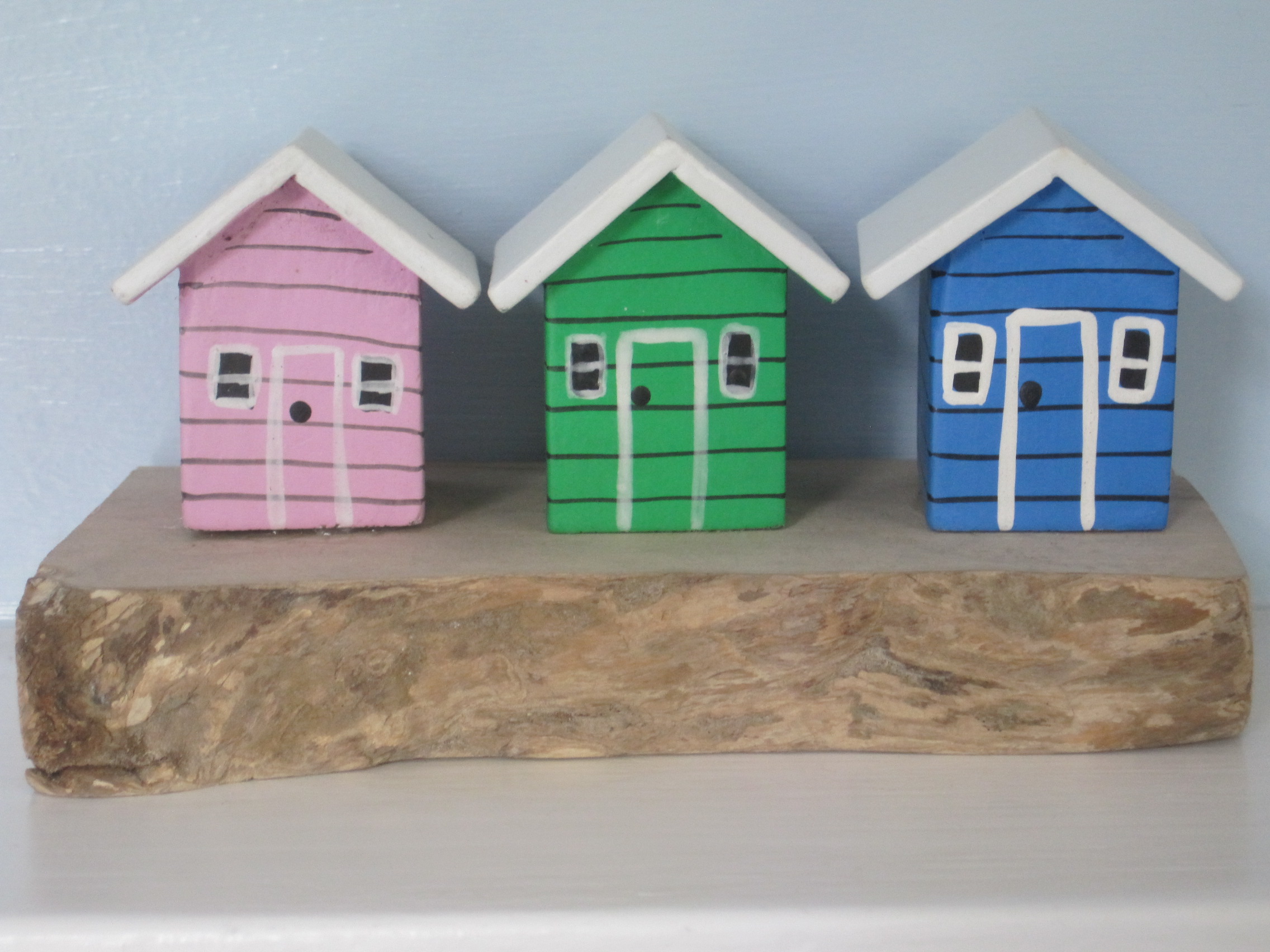Three Beach Huts on a Block - Image 4
